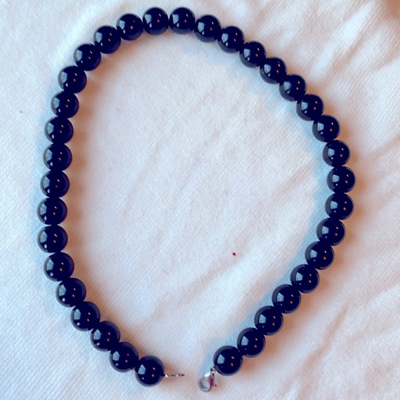 Black and white beads necklaces - Picture 3 of 5